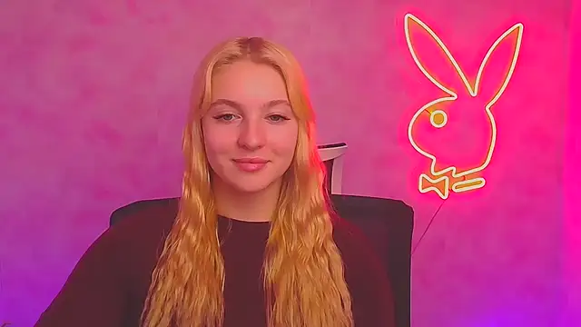 Snapshot of Milka_kiss_ chatting on 01-14-25, 10:27 Milka kiss online show from 01-14-25, 10:27