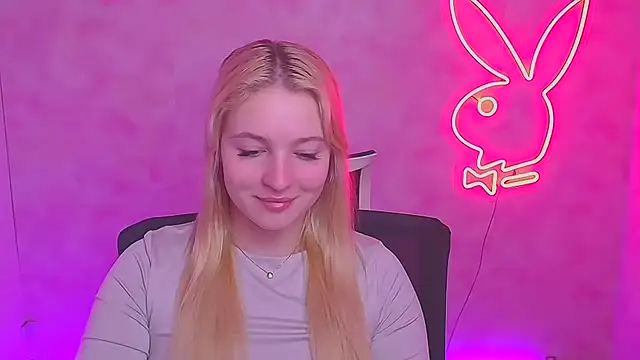 Snapshot of Milka_kiss_ chatting on 02-02-25, 06:04 Milka kiss online show from 02-02-25, 06:04