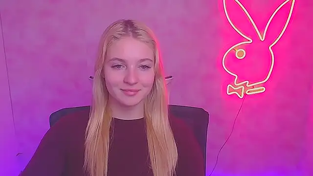 Snapshot of Milka_kiss_ chatting on 02-04-25, 10:21 Milka kiss online show from 02-04-25, 10:21