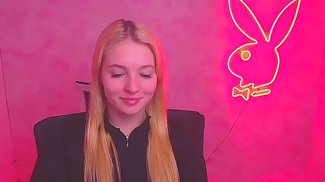 Snapshot of Milka_kiss_ chatting on 02-09-25, 09:58 Milka kiss online show from 02-09-25, 09:58