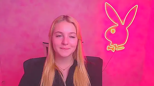 Snapshot of Milka_kiss_ chatting on 02-09-25, 01:46 Milka kiss online show from 02-09-25, 01:46