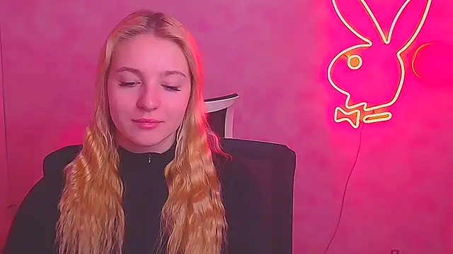 Snapshot of Milka_kiss_ chatting on 02-18-25, 07:10 Milka kiss online show from 02-18-25, 07:10