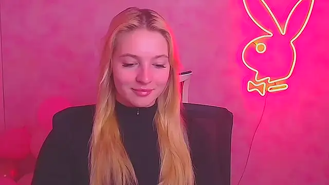 Snapshot of Milka_kiss_ chatting on 02-22-25, 12:29 Milka kiss online show from 02-22-25, 12:29