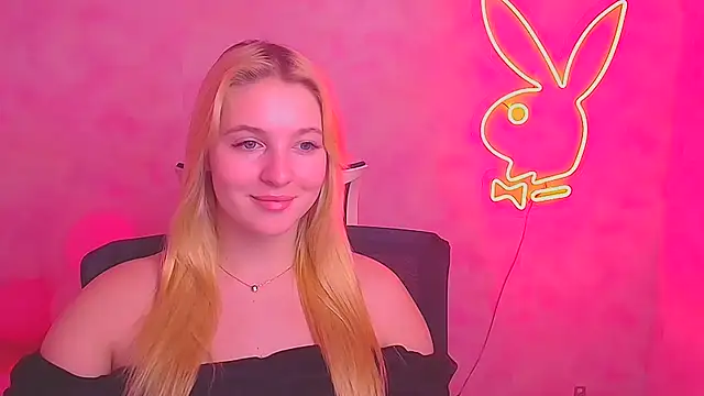 Snapshot of Milka_kiss_ chatting on 02-23-25, 09:44 Milka kiss online show from 02-23-25, 09:44