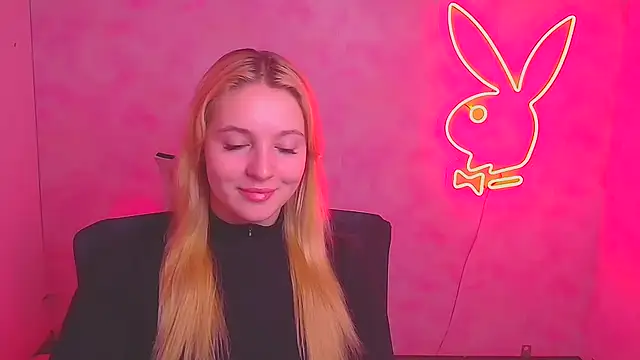 Snapshot of Milka_kiss_ chatting on 02-27-25, 12:23 Milka kiss online show from 02-27-25, 12:23
