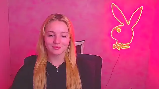 Snapshot of Milka_kiss_ chatting on 02-27-25, 03:37 Milka kiss online show from 02-27-25, 03:37