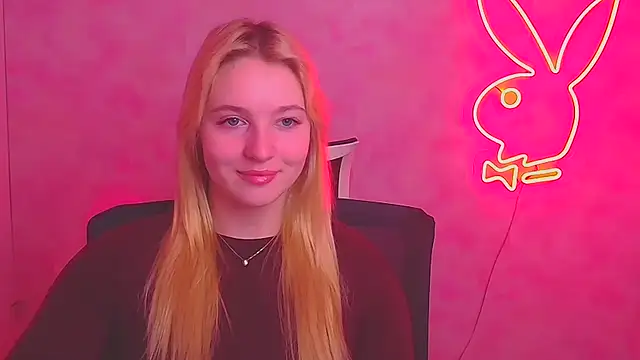 Snapshot of Milka_kiss_ chatting on 02-28-25, 07:05 Milka kiss online show from 02-28-25, 07:05