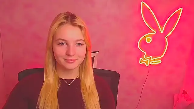 Snapshot of Milka_kiss_ chatting on 03-01-25, 12:56 Milka kiss online show from 03-01-25, 12:56
