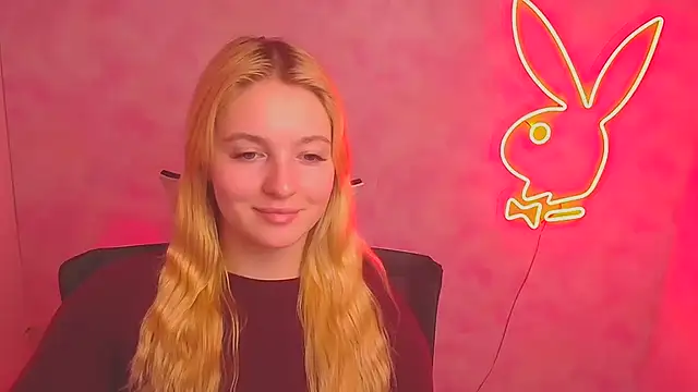 Snapshot of Milka_kiss_ chatting on 03-04-25, 10:13 Milka kiss online show from 03-04-25, 10:13