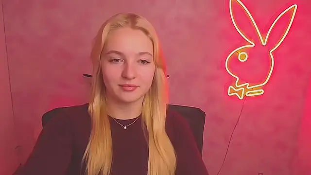 Snapshot of Milka_kiss_ chatting on 03-06-25, 06:52 Milka kiss online show from 03-06-25, 06:52