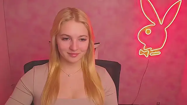 Snapshot of Milka_kiss_ chatting on 03-07-25, 12:34 Milka kiss online show from 03-07-25, 12:34