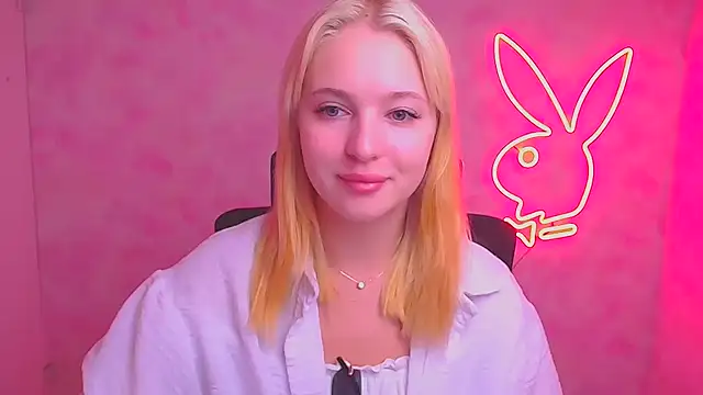 Snapshot of Milka_kiss_ chatting on 09-16-25, 05:52 Milka kiss online show from 09-16-25, 05:52