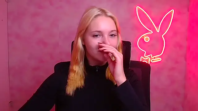 Snapshot of Milka_kiss_ chatting on 09-24-25, 05:44 Milka kiss online show from 09-24-25, 05:44