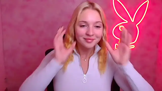 Snapshot of Milka_kiss_ chatting on 09-30-25, 06:07 Milka kiss online show from 09-30-25, 06:07