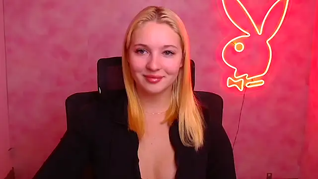 Snapshot of Milka_kiss_ chatting on 10-06-25, 06:11 Milka kiss online show from 10-06-25, 06:11