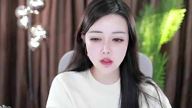 Snapshot of Qiaoqiao_ chatting on 01-19-25, 08:50 Qiaoqiao online show from 01-19-25, 08:50
