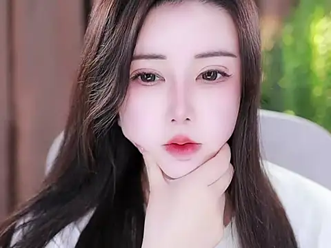 Snapshot of Qiaoqiao_ chatting on 02-11-25, 10:15 Qiaoqiao online show from 02-11-25, 10:15