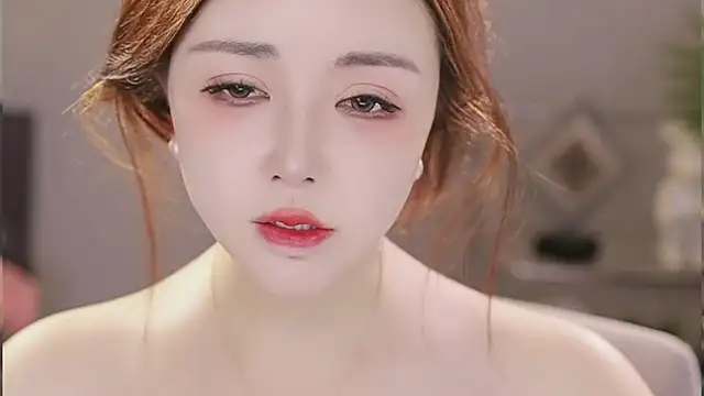 Qiaoqiao  online show from 02-12-26, 09:04