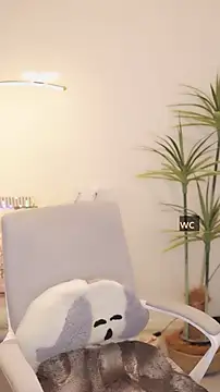 Qiaoqiao  online show from 03-11-26, 12:00