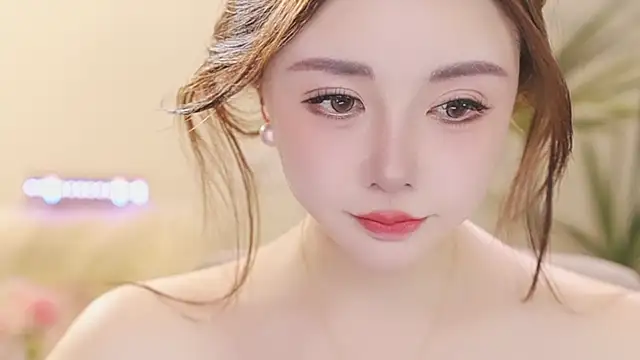 Qiaoqiao  online show from 03-13-26, 04:13