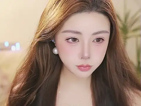 Qiaoqiao  online show from 06-01-26, 03:58