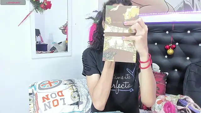 Snapshot of SWEETSAMY39715 chatting on 12-16-24, 01:32 SWEETSAMY39715 online show from 12-16-24, 01:32