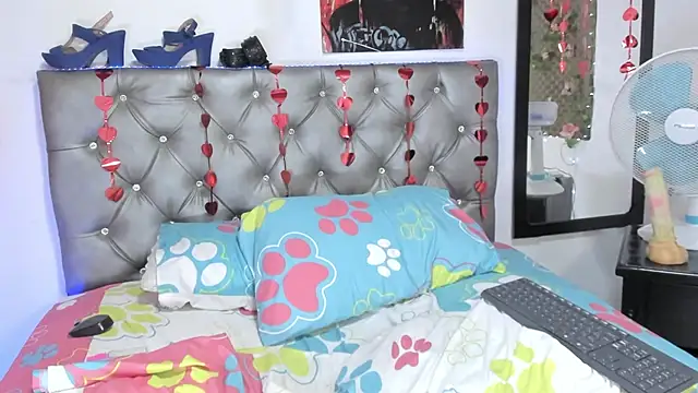 Snapshot of SWEETSAMY39715 chatting on 02-12-25, 04:22 SWEETSAMY39715 online show from 02-12-25, 04:22