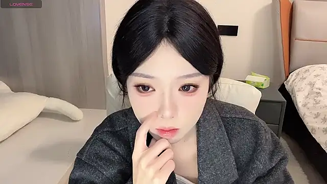 Q-ing online show from 12-27-24, 04:10