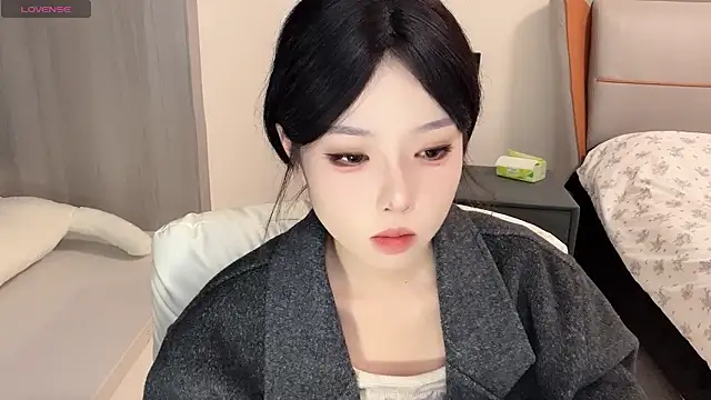 Q-ing online show from 12-27-24, 07:14