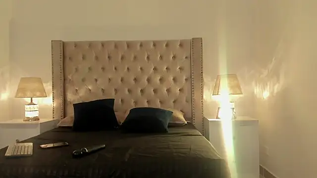 Luisa0110 online show from 07-09-26, 04:22