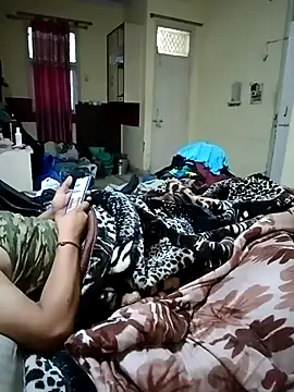 Snapshot of Spgaarya chatting on 03-24-26, 02:05 Spgaarya online show from 03-24-26, 02:05