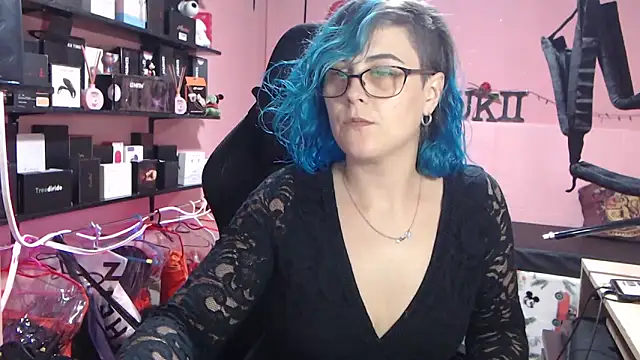 Snapshot of sukii93 chatting on 03-12-26, 09:32 sukii93 online show from 03-12-26, 09:32