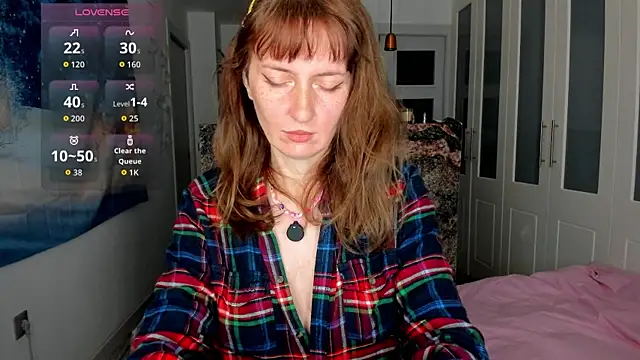 Snapshot of YourSexyNeighbour chatting on 01-07-26, 07:44 YourSexyNeighbour online show from 01-07-26, 07:44