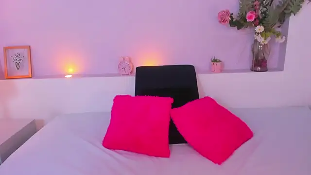 Snapshot of AmyBarton02 chatting on 12-14-24, 05:58 AmyBarton02 online show from 12-14-24, 05:58