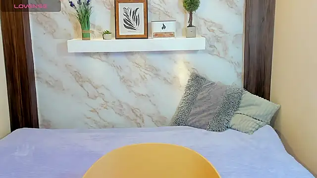 Snapshot of AmyBarton02 chatting on 12-02-25, 05:30 AmyBarton02 online show from 12-02-25, 05:30