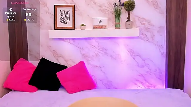 Snapshot of AmyBarton02 chatting on 03-06-26, 06:48 AmyBarton02 online show from 03-06-26, 06:48