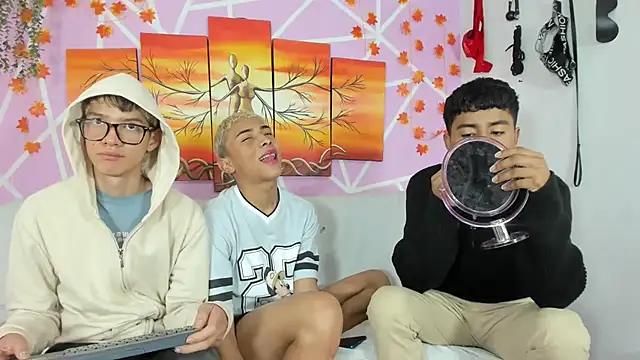 Snapshot of Fresahot2005 chatting on 03-20-25, 08:29 Fresahot2005 online show from 03-20-25, 08:29