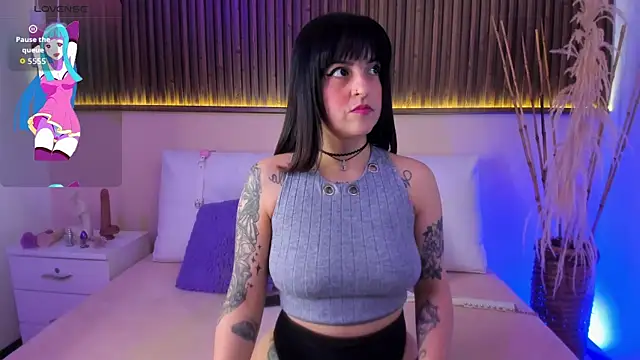 Snapshot of Liz_grey_ chatting on 02-06-26, 08:45 Liz grey online show from 02-06-26, 08:45