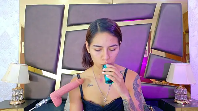 NicoleEsposito online show from 10-25-25, 01:07