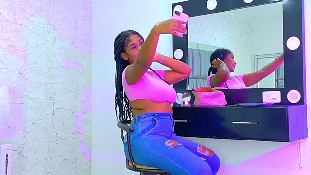 AlisonJaimes online show from 10-11-25, 01:42