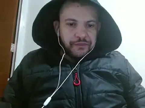 Snapshot of camiloking1720 chatting on 02-13-25, 07:45 camiloking1720 online show from 02-13-25, 07:45