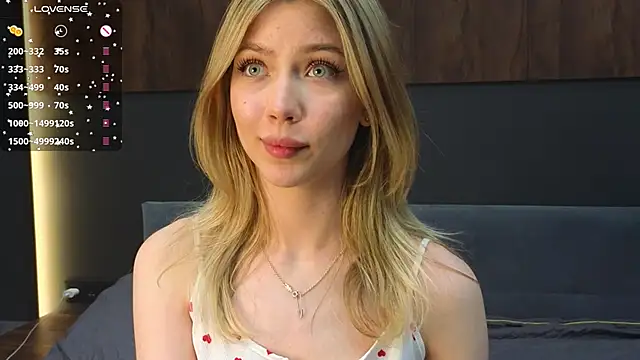 Snapshot of Rainaslater chatting on 02-20-25, 10:59 Rainaslater online show from 02-20-25, 10:59