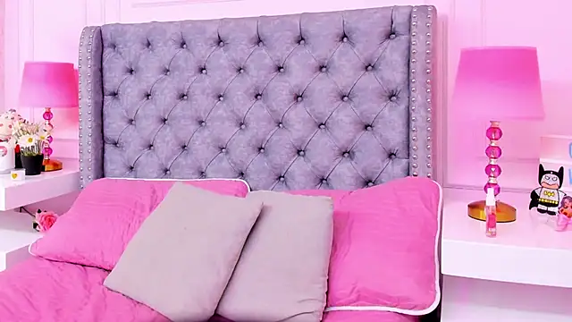 HaileeRoberts online show from 03-14-25, 03:25