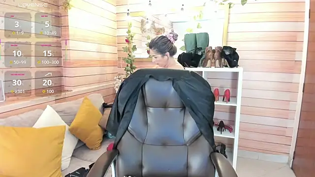 Victoria collins 1 online show from 03-05-26, 12:12