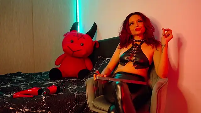 BambiiQueen online show from 09-26-25, 03:27