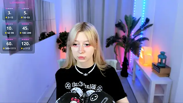 SaintGirl online show from 02-08-25, 03:42
