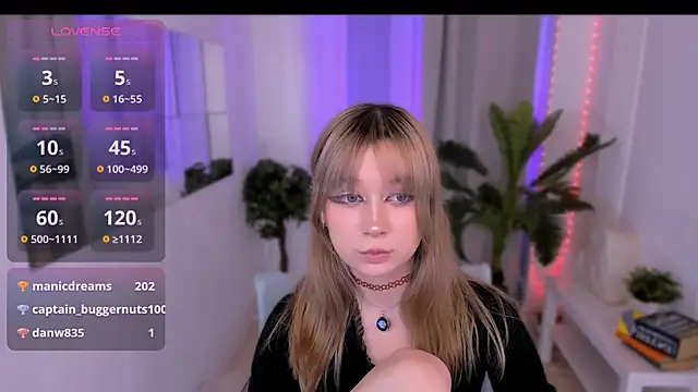 SaintGirl online show from 03-17-25, 03:47