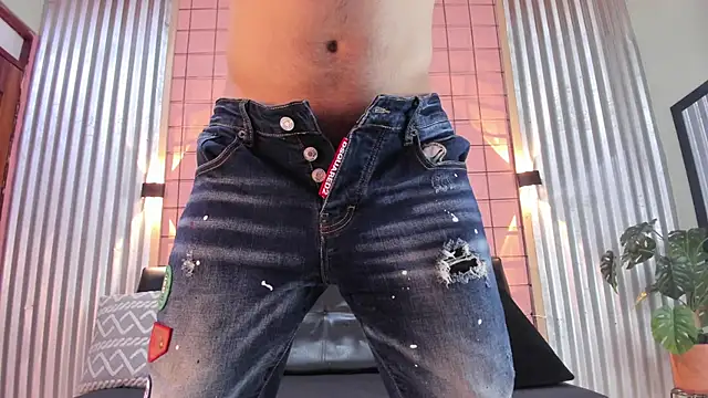 Snapshot of antony_bigdick_ chatting on 03-12-25, 01:36 antony bigdick online show from 03-12-25, 01:36