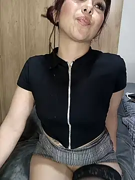 Snapshot of Winona-miu chatting on 01-10-25, 06:28 Winona-miu online show from 01-10-25, 06:28