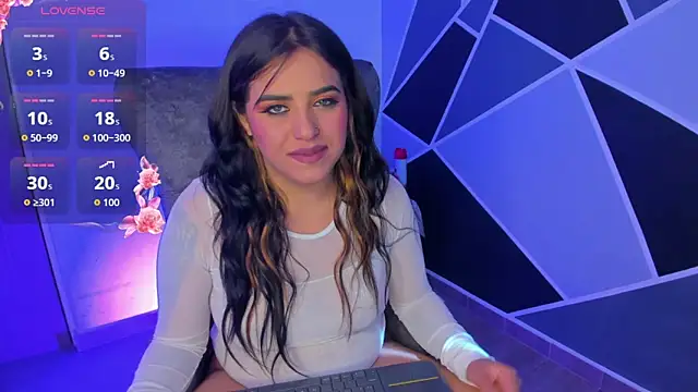 Snapshot of alyssa_magiic chatting on 02-17-26, 07:53 alyssa magiic online show from 02-17-26, 07:53